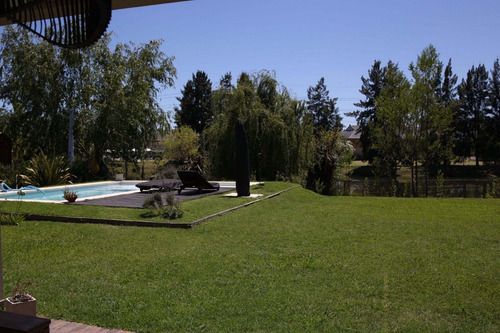 Casa En El Barrio El Encuentro