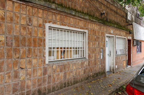 Casa Venta Barrio Cura Dos Dormitorios Patio