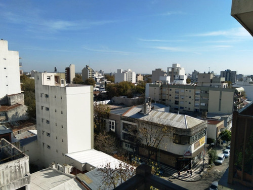 Imagen 7 de 20 de Venta Ambiente A La Calle Reciclado C/balcón Zona Macrocentro
