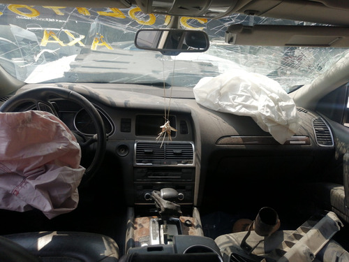 Imagen 6 de 9 de Audi Q7 3.o T Por Partes