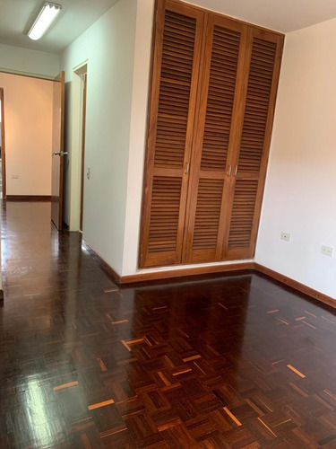 Imagen 17 de 17 de Alquilo Apartamento 190m2 4h/3b/2p El Rosal 3237