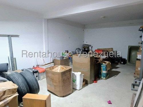 Naudy Escalona Profesional Inmobiliario Con Más De 10 Años De Experiencia En Rentahouse Vende Extraordinario Local Comercial En Zona Centro Barquisimeto