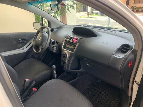 Imagen 12 de 12 de Toyota Yaris Hatch Back