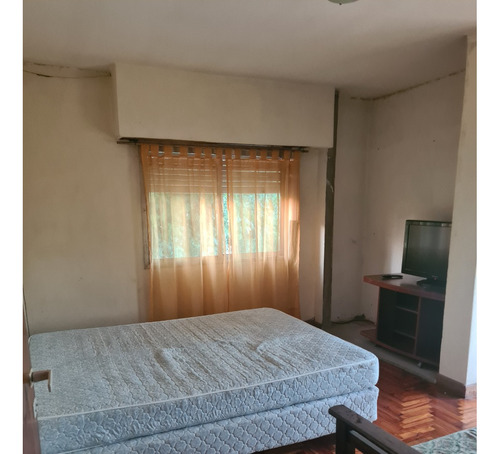 Casa Con Jardín, Pileta Y Parrilla En Lote Doble - Apto Crédito- Dueño Directo - Merlo