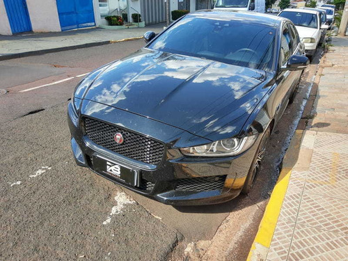 Jaguar Xe 2.0 R-sport 4p