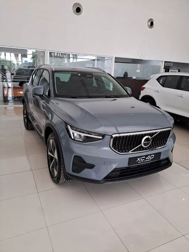 Volvo Xc40 B4 Plus Mild Hybrid