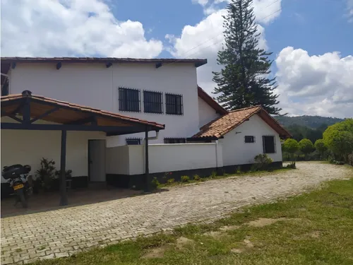 Casa En Arriendo En Guarne