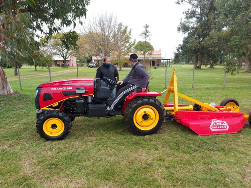 Imagen 11 de 18 de Tractor Compacto Viñatero Angosto Roland H060c 4x4 60hp