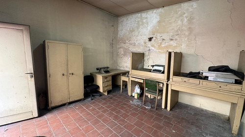 Casa- Deposito En Venta En Balvanera