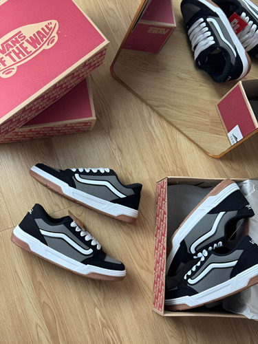 Zapatillas Vans Hylane Nineties Negra Gris Unisex Importada