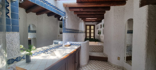Magnifica Casa En Venta, Estilo Vallesana
