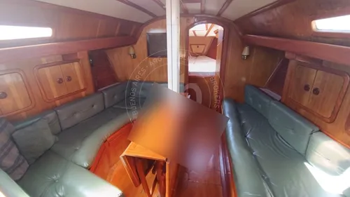 Velero Lef 34 (1990)