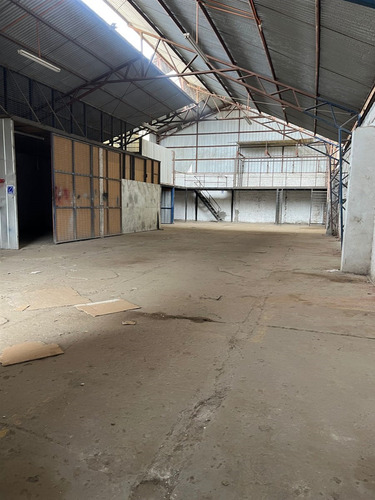 Arriendo Local Comercial Sector Céntrico Y Urbano Quillota