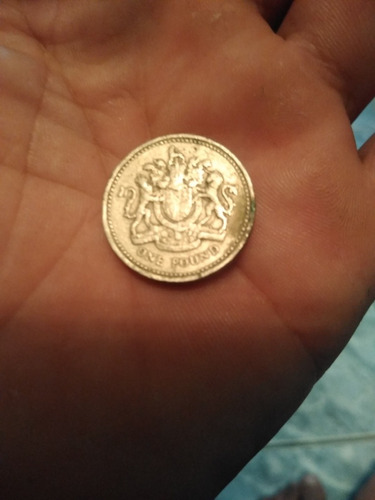 Imagen 3 de 5 de Moneda Antigua De Reino Unido De 1983 One Pound