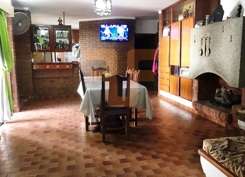 Imagen 5 de 15 de Casa En Venta 3 Dormitorios- Av. Santa Ana 3681