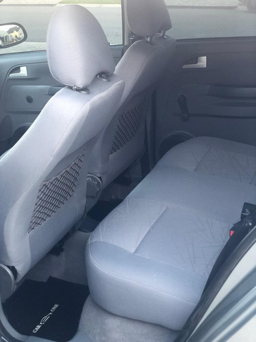 Imagen 12 de 14 de Volkswagen Suran 2006 1.6 I Comfortline 60a