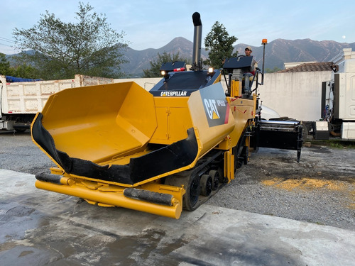 Imagen 2 de 5 de Pavimentadora Caterpilar