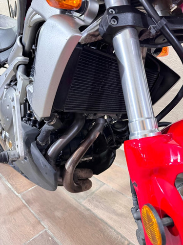 Versatil Kawasaki Versys 650cc, Mega Cuidada