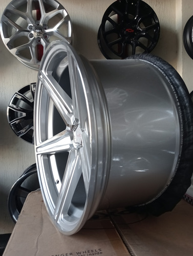 Rines 17' 4/100 Progresivos, Para Chevrolet, Nissan, Vw, H Plateado