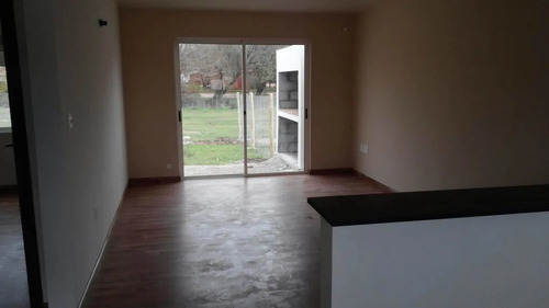 Propiedad De Dos Habitaciones En Colonia Nicolich