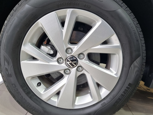 Imagen 24 de 25 de Volkswagen Nivus Trendline 170 Tsi Manual Mt 95cv Autotag 0k