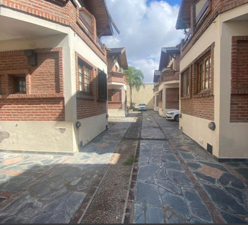 Dúplex En Venta - 2 Dormitorios 2 Baños - Cochera - 100mts2 - Parque Avellaneda