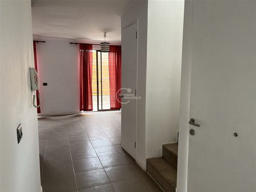 Casa En Venta De 3 Dorm. En Buín