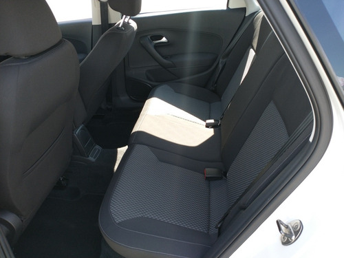 Imagen 10 de 14 de Volkswagen Vento 2020 1.6 Confortline Mt