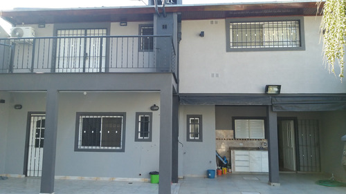 Venta Casa + Depto. Merlo Apto Credito. Calle Mitre Al 2000