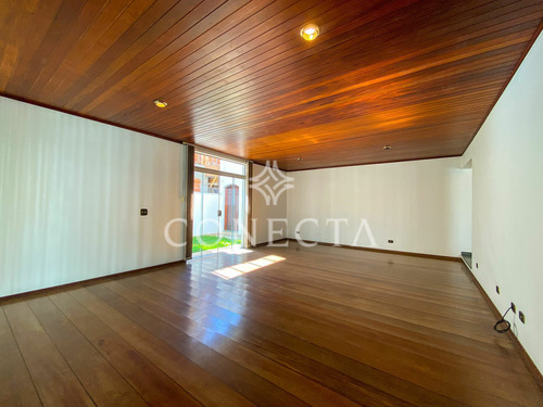 Imagem 20 de 30 de Alphaville 04 - Casa 350m² - 4 Suítes; 6 Vagas; Piscina; Espaço Gourmet Com Churrasqueira; Amplo Living - Cncd904