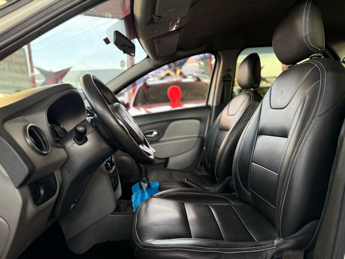 Renault Logan Renault Logan Expression 1.6 8V (flex)
