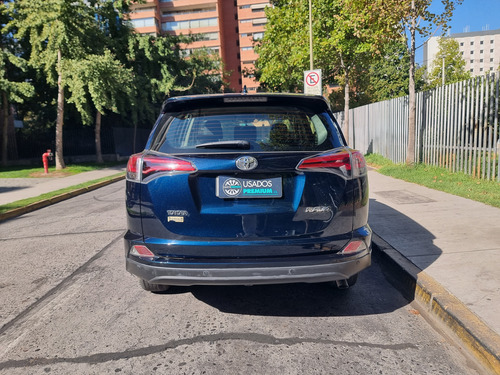 Toyota RAV4 Std 4x2 722cl0
