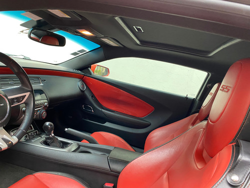 Chevrolet Camaro SS V8 STD