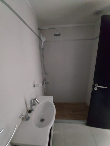Imagen 6 de 16 de Departamento Tres Ambientes A La Calle Con Balcón Terraza