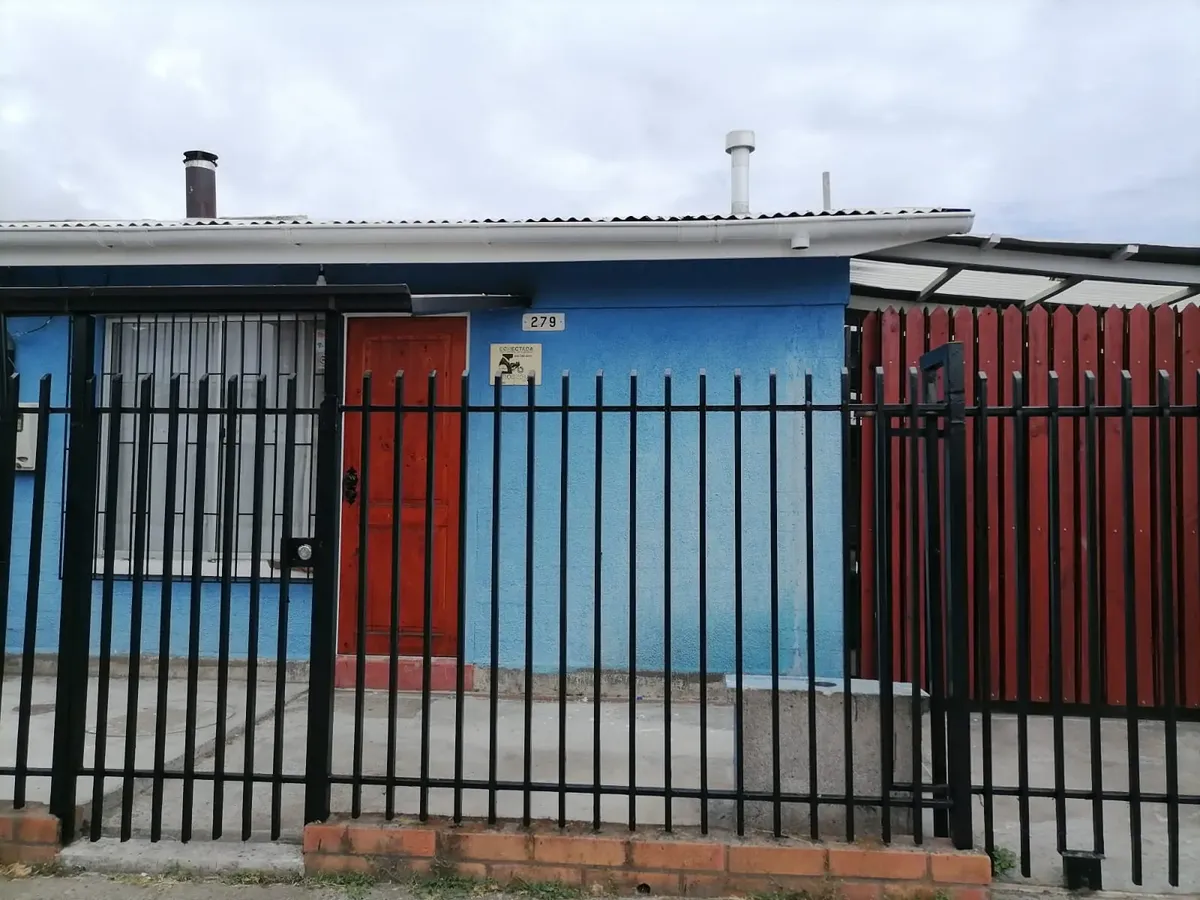 Imagen 1 de 12 de Casa En Arriendo , San Pedro De La Paz Camino A Coronel