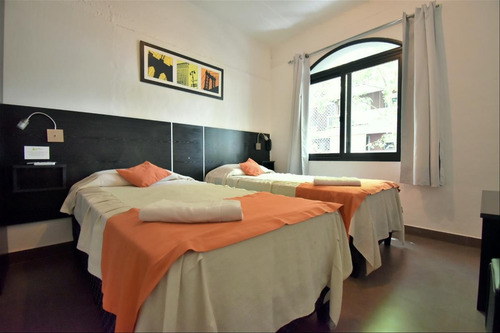 Imagen 7 de 12 de Venta Posada De 8 Habitaciones En El Centro. Inversión!