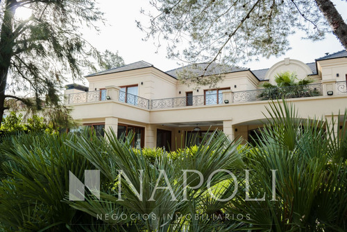 Propiedad En Venta Con Detalles De Categoría, Saint Thomas