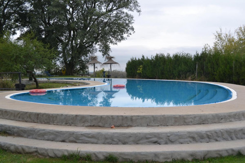 Casa En Venta - 3 Dormitorios 3 Baños - 270mts2 - San Pedro