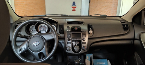 Imagem 5 de 13 de Kia Cerato 2012 1.6 Ex 4p