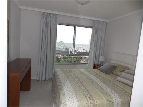 Ocean Drive Ii Piso Alto. Vende Alquila- Ref: 127