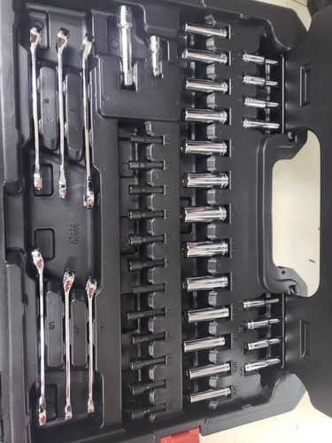 Caja De Herramientas Crasftman 230 Pz Raches Llaves Y Dados