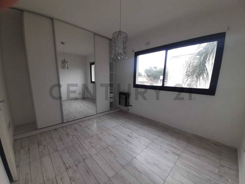 Alquiler Duplex 3 Ambientes Con Cochera Ituzaingo