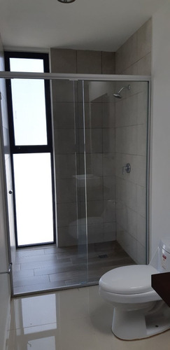 Imagen 12 de 22 de Preciosa Casa Con Alberca Propia En Cumbres Del Lago, Terraza, Jardín, 3 Recs..