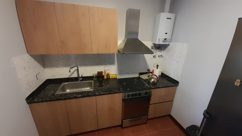 Alquiler Casa En Malaver Zona Residencial Con Entrada De Auto.
