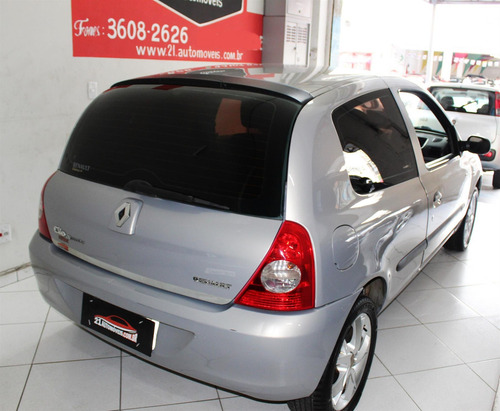 Renault Clio Hatch. Authentique 1.0 16v