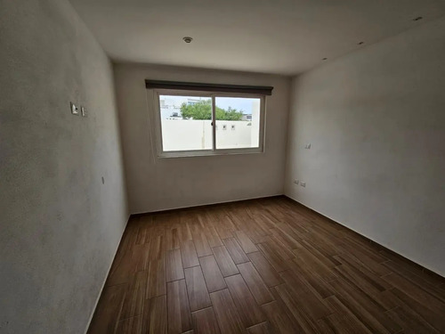 Casa En Renta En Zibata