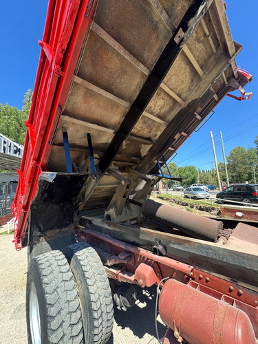 Iveco Tector 170 22 2004 Camión Volcador Rentaltrucks Vial