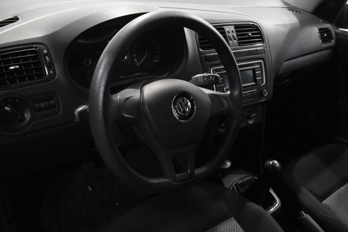Imagen 13 de 15 de Volkswagen Vento 2018 1.6 Starline Mt