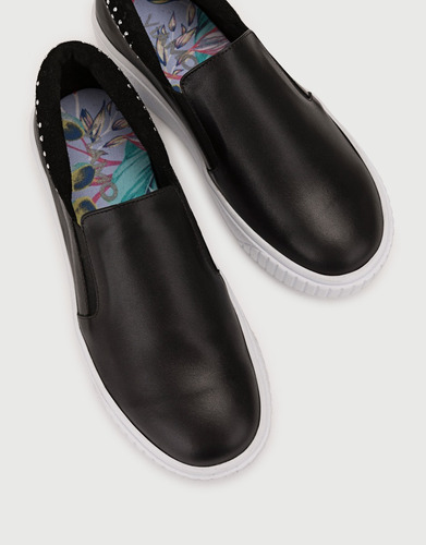 Imagen 4 de 6 de Panchas De Cuero Negras Viamo Mujer Dama