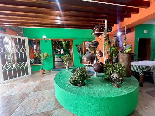 Venta Fondo De Comercio De Amplio Y Emblematico Restaurante En Los Altos Mirandinos Carrizal Rz